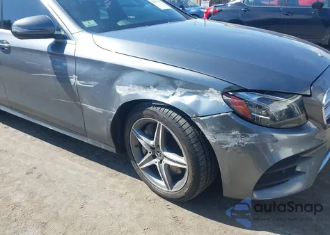 2017 Mercedes-Benz E 300 4Matic z USA, uszkodzony, nr VIN WDDZF4KB9HA258895